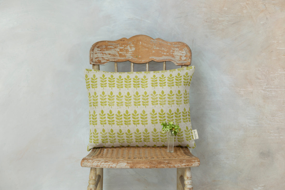 Green Leaf Rectangle Linen Cushion